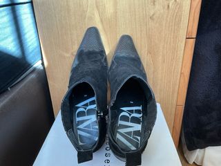Botines Zara piel negra estilo western – 40