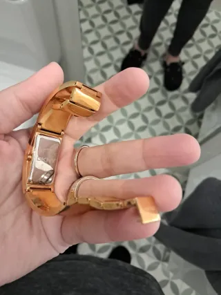 Reloj DKNY Dorado y Blanco SIN PILAS