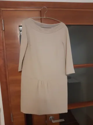 Vestido corto estilo charleston beige