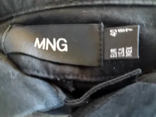 Pantalón tobillero negro Mango