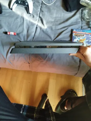 PS4 Pro 1TB Negra  Perfecto estado