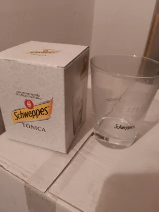 Vaso Schweppes Tónica