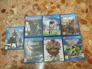 PS4 (PlayStation 4) + 2 Mandos + 7 Juegos