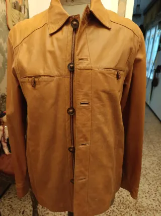 Chaqueta de piel color Camel