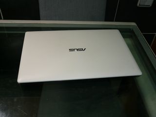 Portátil Asus F553M Blanco y Negro