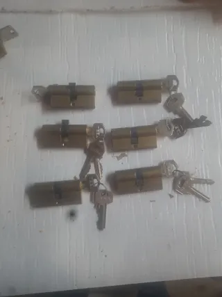 Bombines de seguridad  tesa con llaves