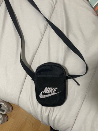 Riñonera Nike Negra