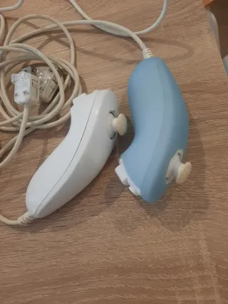 Consola nintendo wii y accesorios. Juegos