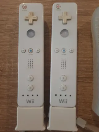 Consola nintendo wii y accesorios. Juegos