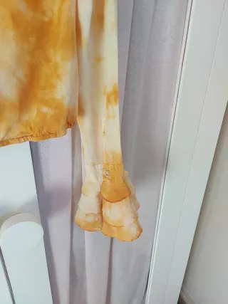 Blusa Guess Seda Naranja y Amarillo