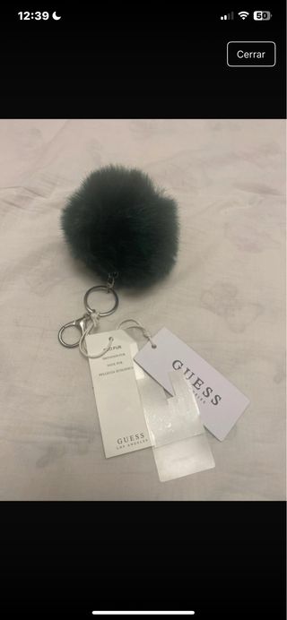 Llavero pompón Guess verde