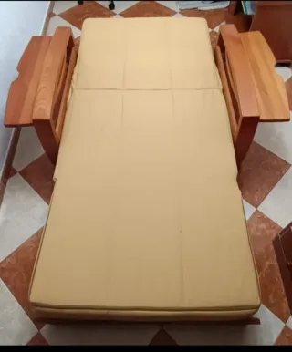Sofá Cama Madera y Tela