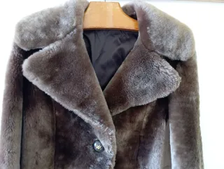 Abrigo piel mutón auténtico marrón