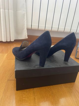 Zapatos de salón azul marino ante LODI