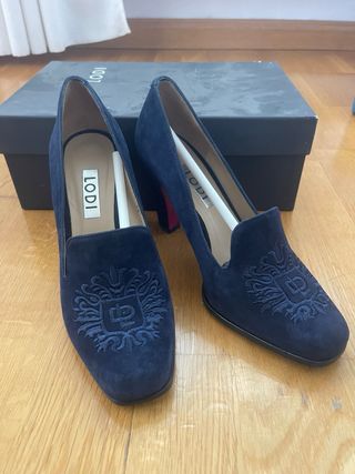 Zapatos de salón azul marino ante LODI