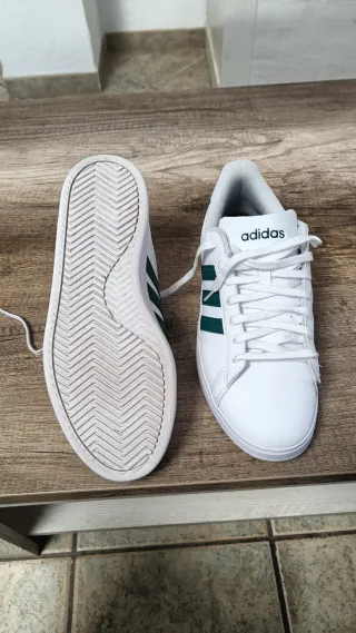 Zapatillas Adidas blancas n° 44