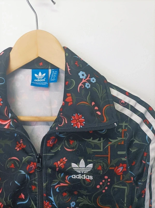 Chaqueta Adidas Firebird Floral Negra Multicolor