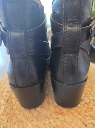 Botines Piel Bimba y Lola Negros Mujer