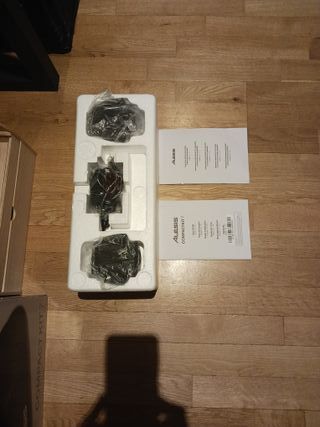 Batería Electrónica Alesis Compact Kit 7