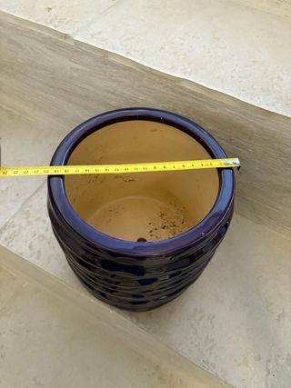 Vaso viola in ceramica