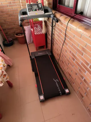 Cinta de Correr SportsTech con Programas