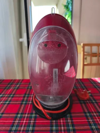Cafetera Dolce Gusto Roja