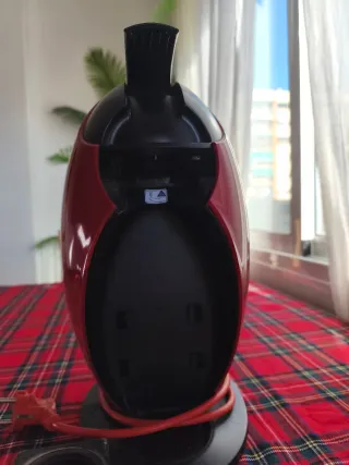 Cafetera Dolce Gusto Roja