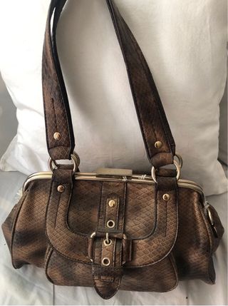 Bolso Nine West efecto piel serpiente