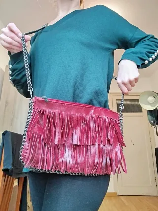 Dos Bolsos con cadena, negro y  granate con flecos