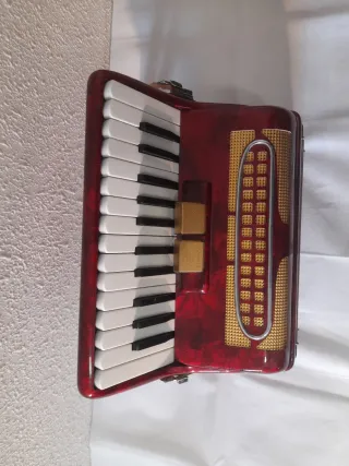 Fisarmonica Paolo Soprani 32 Bassi