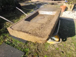 Fregadero de piedra antiguo