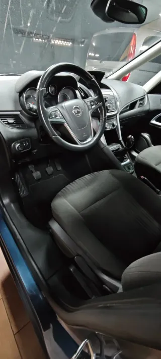 Opel Zafira Tourer 7 plazas distintivo c