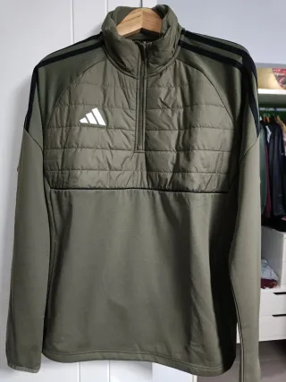 Camiseta deportiva Adidas sin estrenar