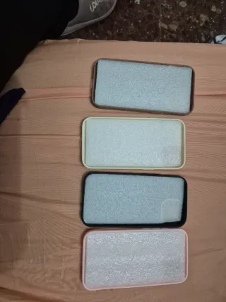 Custodie per iPhone 15 (Apple)