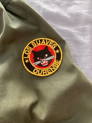 Chaqueta militar con parches