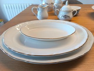 Vajilla Pontesa Porcelana Borde Dorado