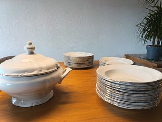 Vajilla Pontesa Porcelana Borde Dorado