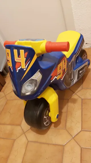 Parque infantil y correpasillos