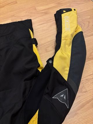 Chaqueta Moto Dainese Negra y Amarilla