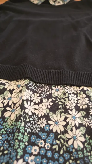 Maglia con inserto floreale