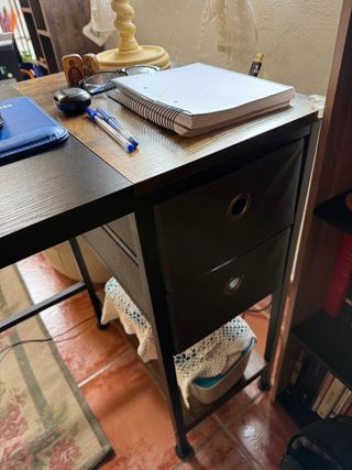 Mesa de Escritorio Negra y Marrón