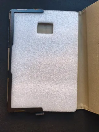 Funda tablet negra Dimensiones: 19 x 25cm