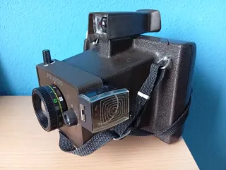 2 Fotocamere Kodak Instamatic 25 e prima Polaroid