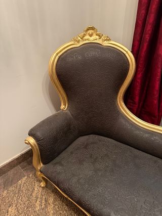 Diván clásico piel y madera dorada Chaise Longue