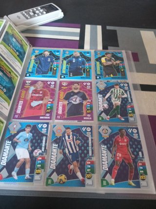 500 cromos Adrenalyn 2024-25 sin repetir