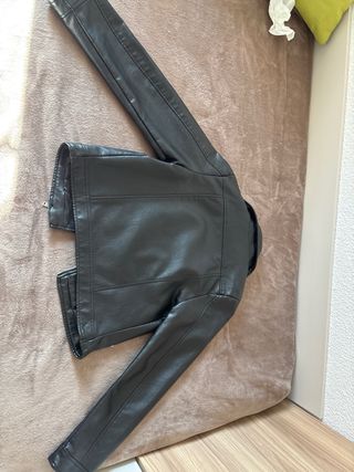 Chaqueta cuero negra