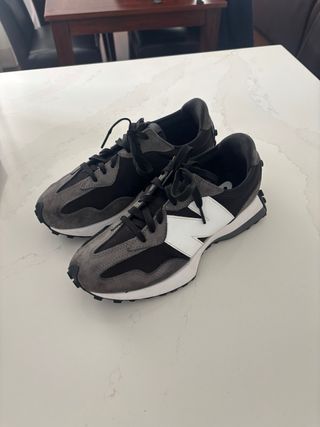 Zapatillas New Balance 327 Gris/Negro Talla 40.5