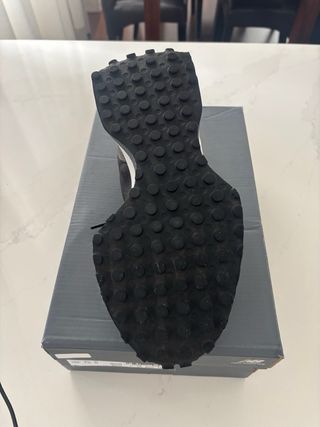 Zapatillas New Balance 327 Gris/Negro Talla 40.5