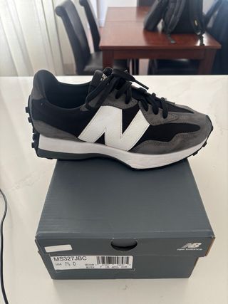 Zapatillas New Balance 327 Gris/Negro Talla 40.5