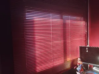 Estor veneciana color rojo